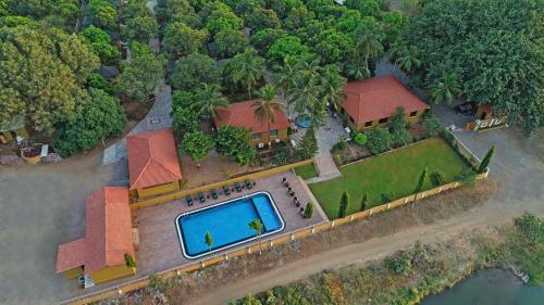 Hotel Gir Lion Safari Camp, Sasan Gir