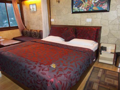 Hotel Comfortable Rooms Fitted With Modern Amenities
