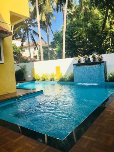 Villa 6 Bhk With Pool & Jacuzzi.