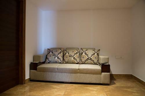 Hotel Hills Tirupattur