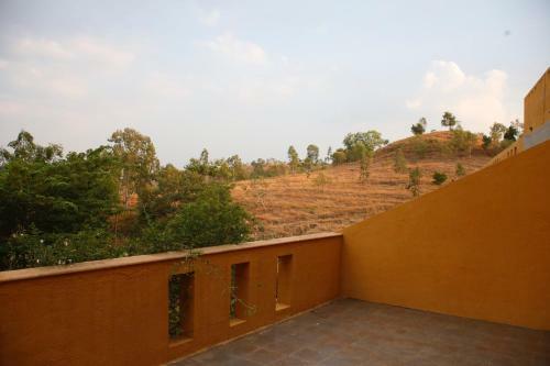 Hotel The Yellow Retreat