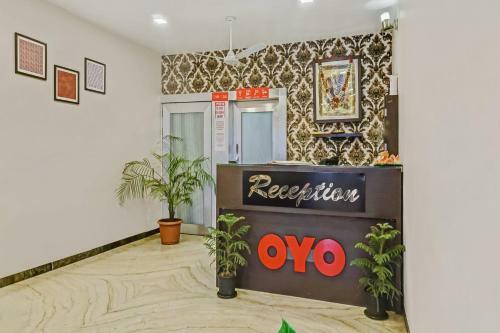 Hotel Capital O 23501 Log Inn Plaza