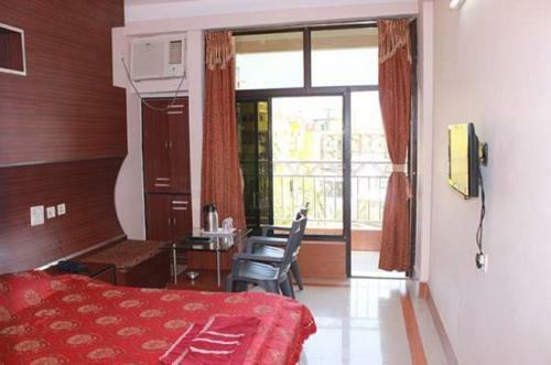 Hotel Larica Holiday Inn Tarapith