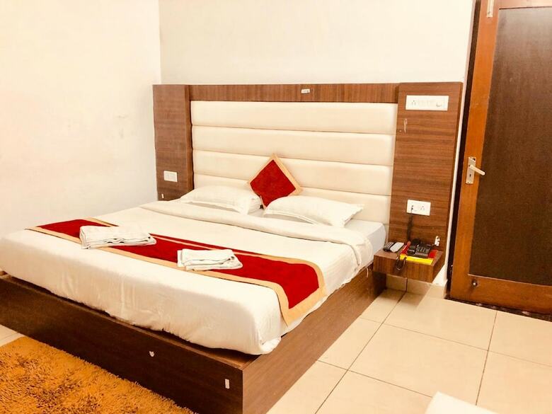 Hotel Katra Residency
