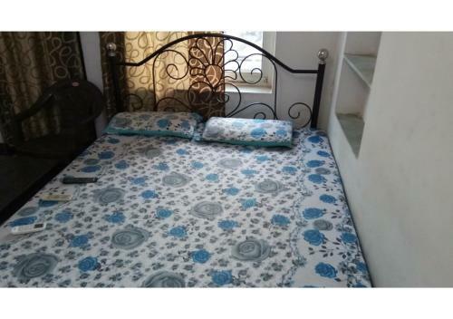 Hotel Budget Rooms On Vip Road
