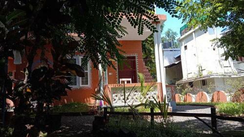 Hotel Thaa Cafe Akshay Beach Resort