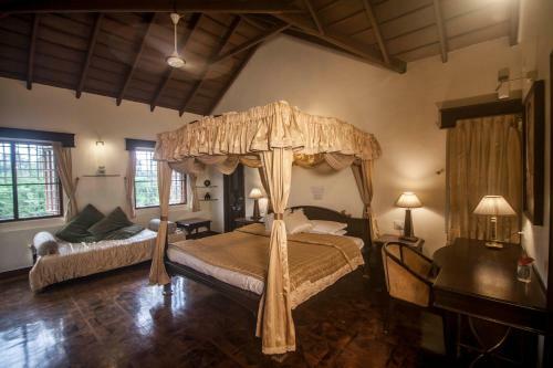 Siddhanta Manor
