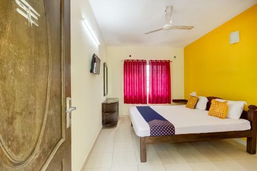 Lodge Oyo 68927 Hotel Happy Home