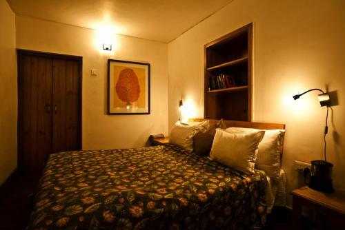 The Olive Room Stay - Two Chimneys Gethis