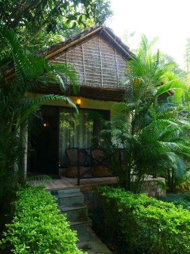 Hotel Corbett Wild Iris Spa And Resort