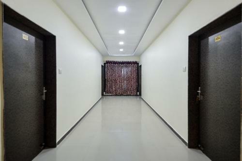 Oyo 16076 Hotel Happy Day