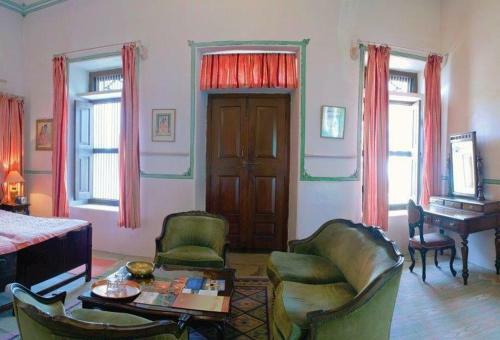 Hotel Neemrana's - Piramal Haveli