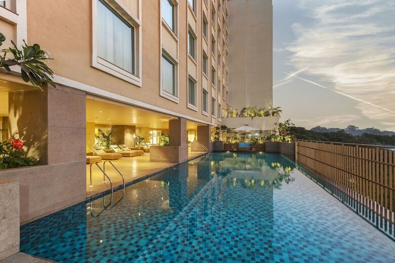 Hotel Lemon Tree Premier City Center Pune