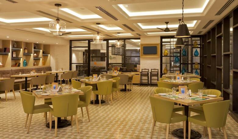 Hotel Lemon Tree Premier City Center Pune