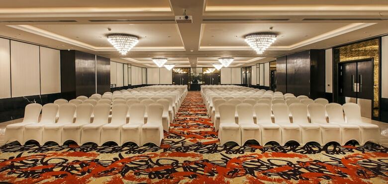 Hotel Lemon Tree Premier City Center Pune