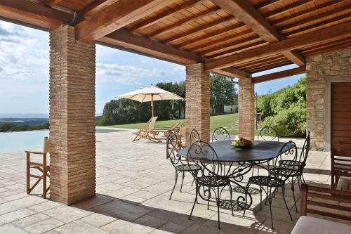 Podere Dottrina Villa Sleeps 12 Wifi