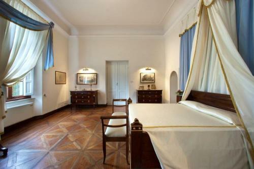 Ponte A Bozzone Villa Sleeps 15 Pool Air Con Wifi