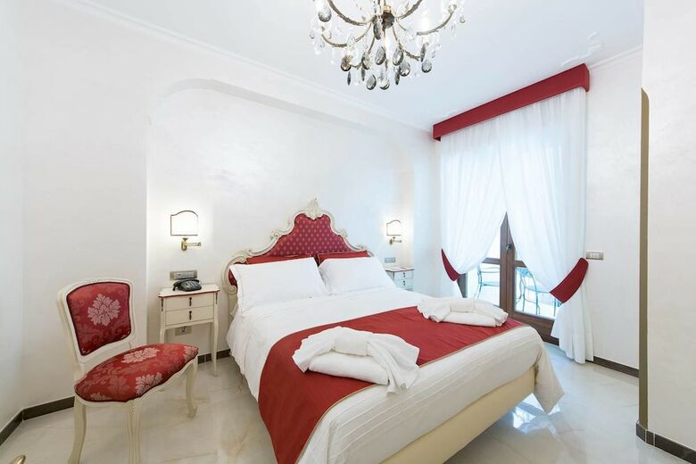 Hostal B&B Palazzo Montesanto