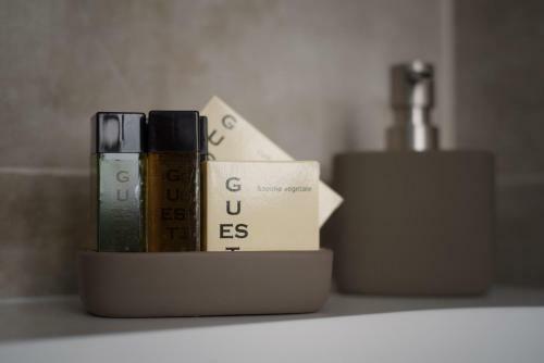 Hostal 6th Land - Rent Rooms Affittacamere