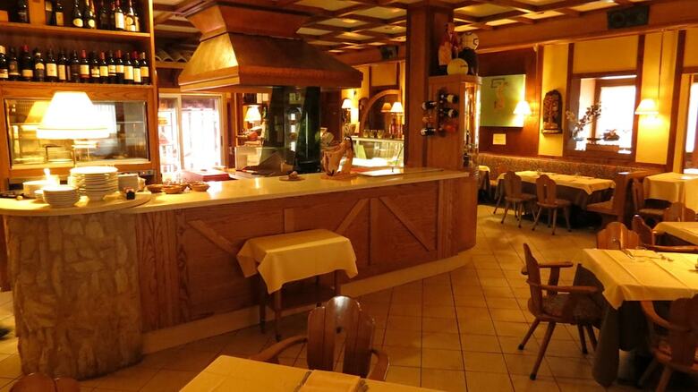 Apartamento La Baita D'oro Ristorante Residence