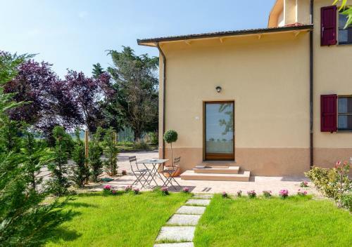 Hostal Tenuta Lamborghini Golf & Resort