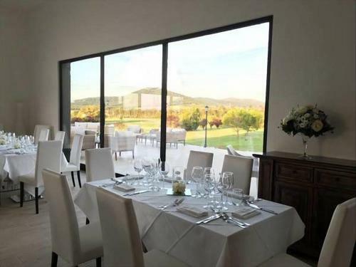 Hostal Tenuta Lamborghini Golf & Resort