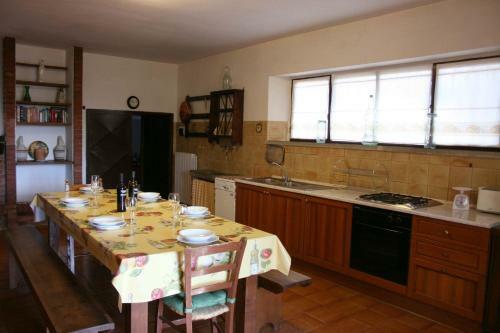 Santa Barbara-miniera Villa Sleeps 12 Pool Wifi