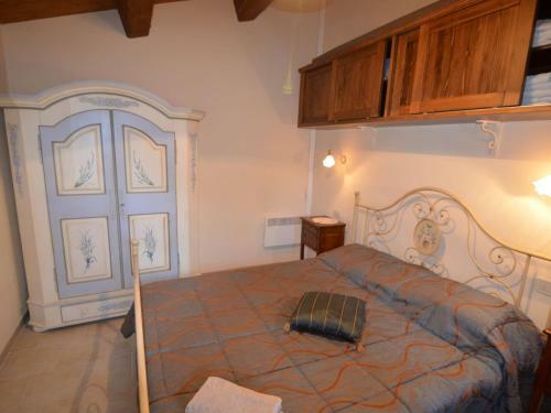 Vintage Apartment In Emilia-romagna Near The Forest