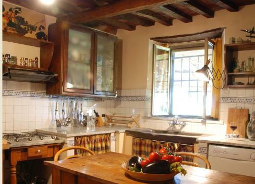 Balbano Villa Sleeps 8 Wifi