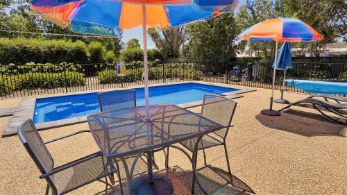 Castle Creek Motel