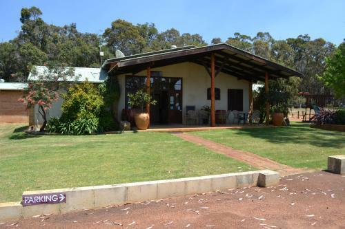 Lodge Island Brook Estate Winery And Chalets