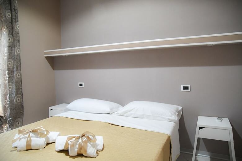 Hostal B&B Lamezia Airport