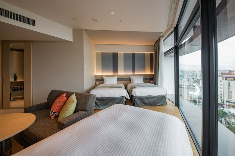 Jr Kyushu Hotel Blossom Naha
