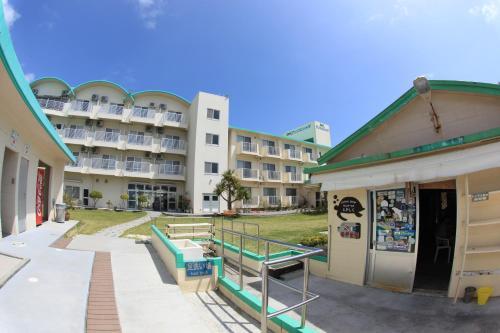 Hotel Tokashiku Marine Villege