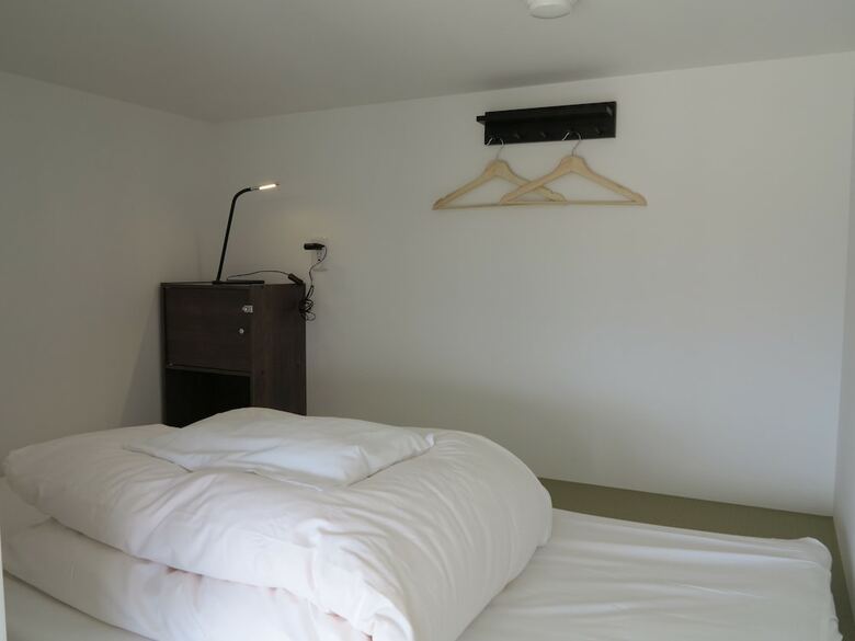 Hostal J-hoppers Lake Biwa Guesthouse