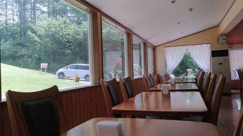 Hostal B&B & Holiday House Step House