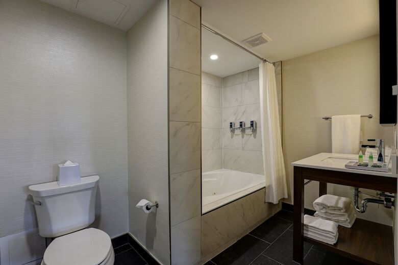 Hotel Four Points By Sheraton St. Catharines Niagara Suites