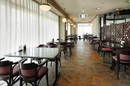 Kumegawa Wing Hotel