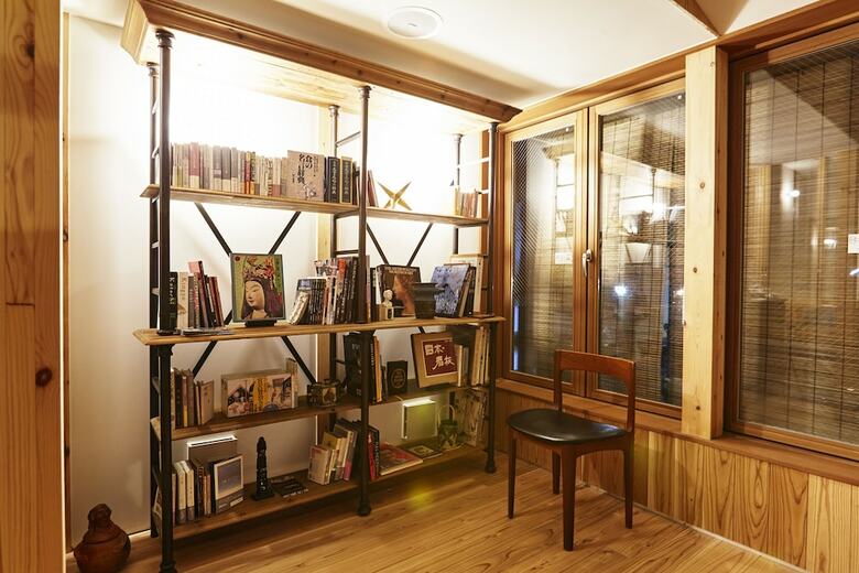Hostal Utsuwa Designed Hostel