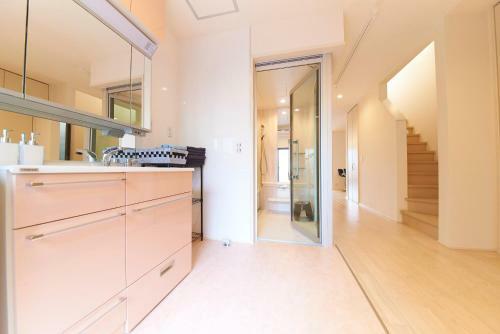 Villa Kyoto River Side Modern House