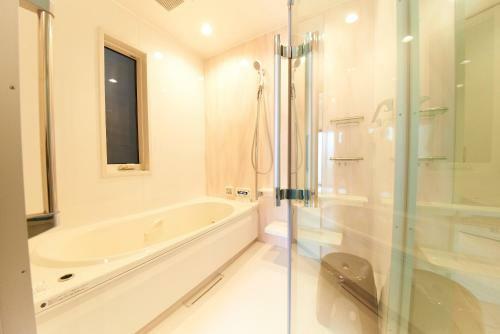 Villa Kyoto River Side Modern House