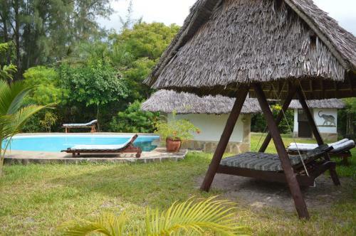 Coast Sun Gardens Cottage