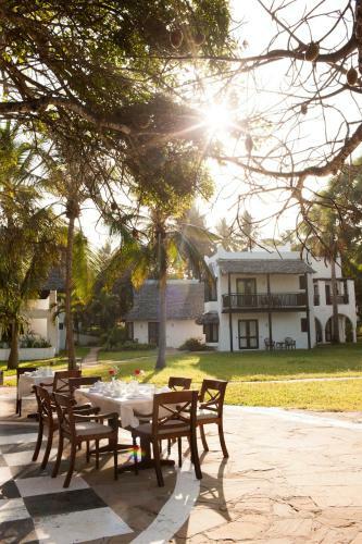 Hotel Jacaranda Indian Ocean Beach Resort