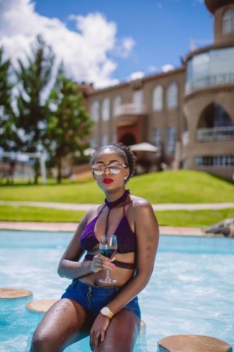 Hotel Tafaria Castle & Country Lodge