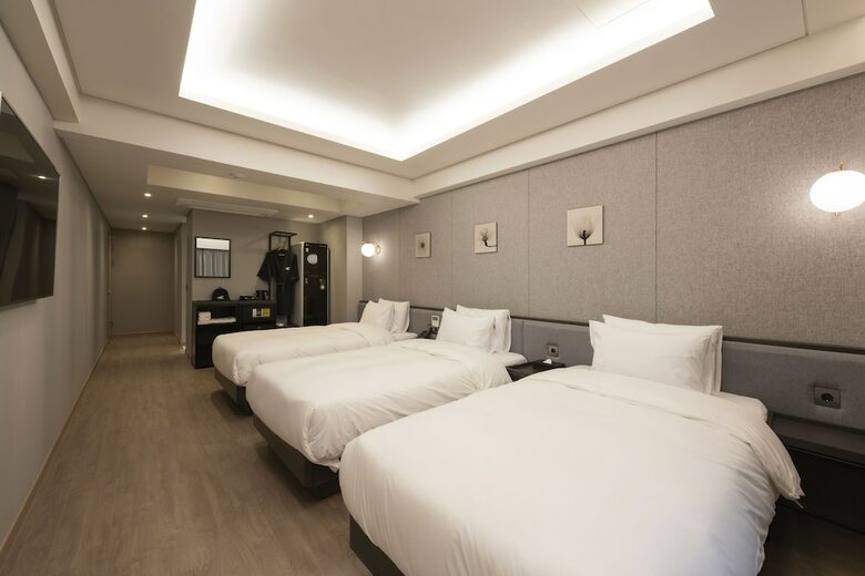 Hound Hotel Yeonsan