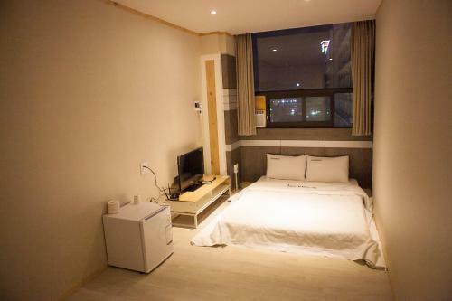 Maum Hotel And Backpackers