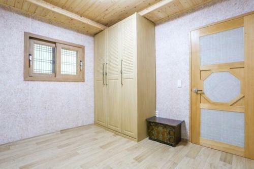 Hostal Hanok Jungwon House Pension
