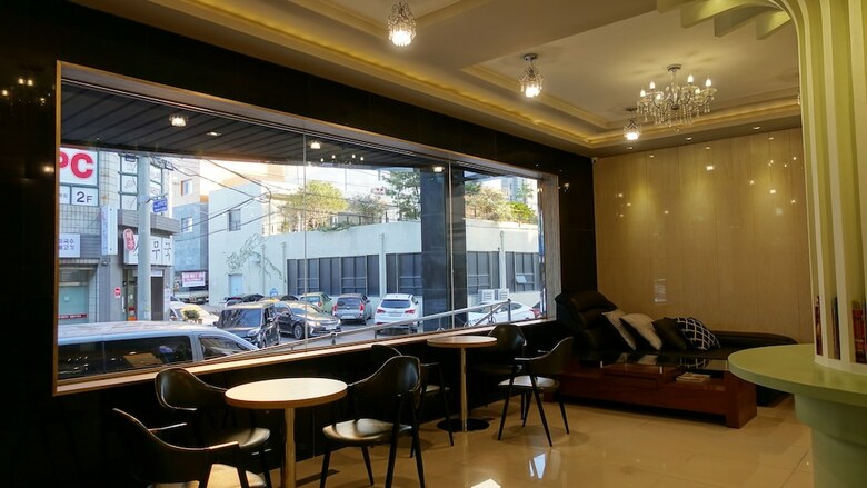Gallery Hotel Bnb