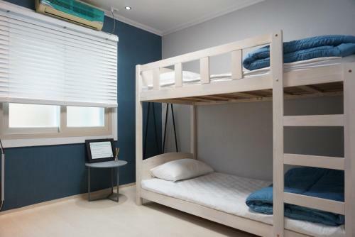 Hostal Airport Guesthouse