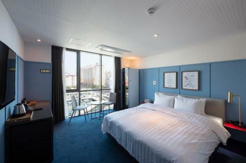 Brown-dot Hotel Shinho
